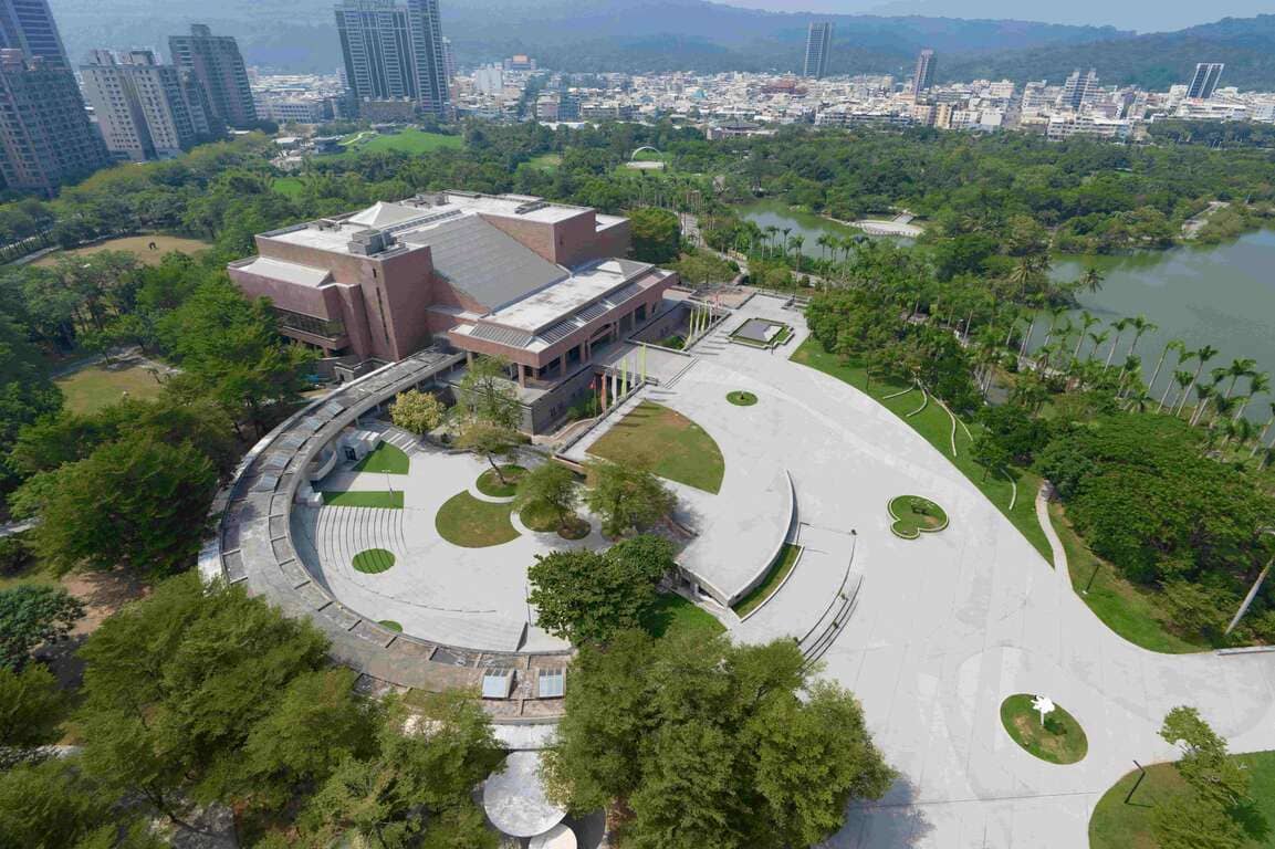 高雄市立美術館